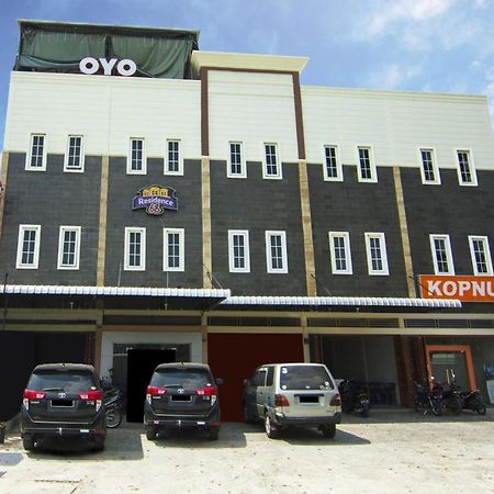 โอโย 2310 เรสซิเดนซ์ 68 Hotel เปอมาตังเสียนตาร์ ภายนอก รูปภาพ