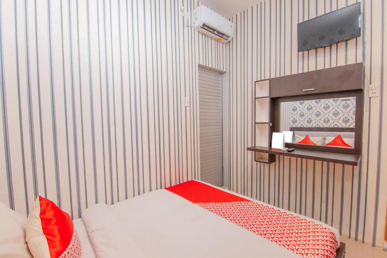 โอโย 2310 เรสซิเดนซ์ 68 Hotel เปอมาตังเสียนตาร์ ภายนอก รูปภาพ