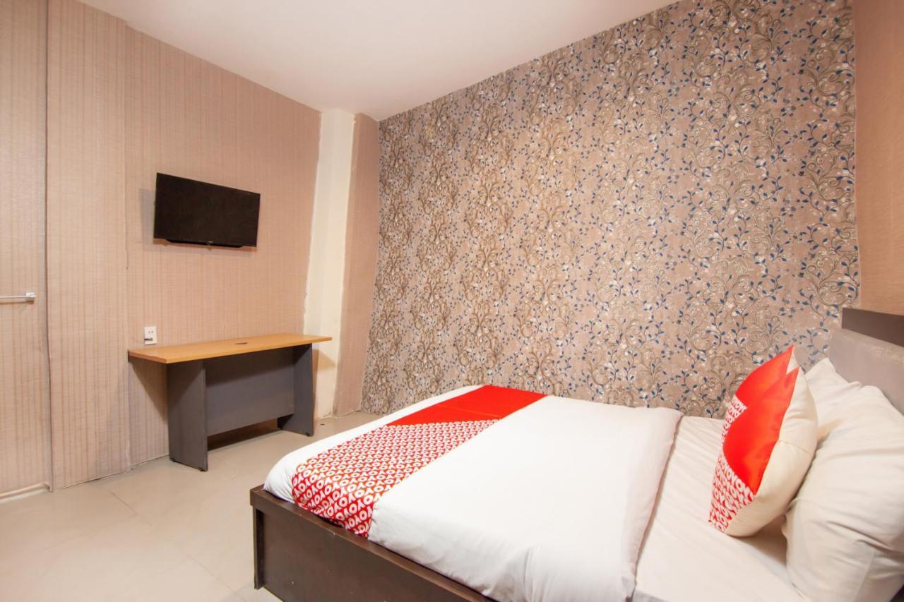 โอโย 2310 เรสซิเดนซ์ 68 Hotel เปอมาตังเสียนตาร์ ภายนอก รูปภาพ